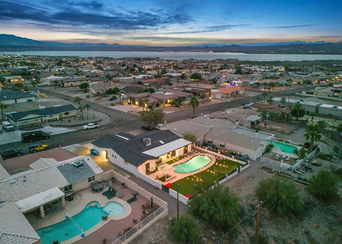 2 Mi To Havasu: Group Oasis W/ Views + Games * Lake Havasu City