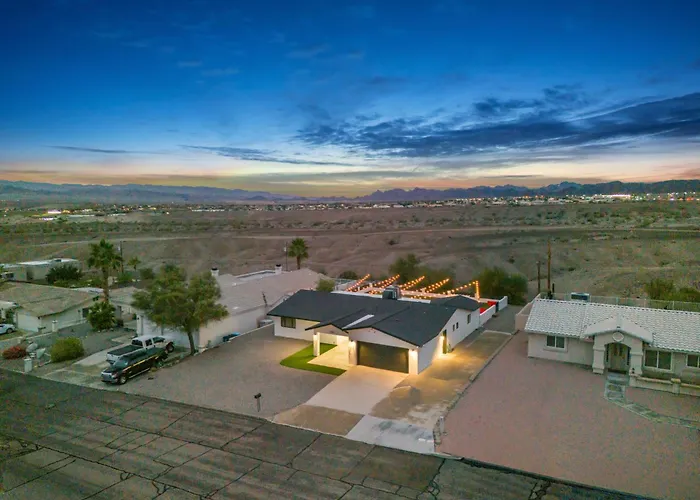 2 Mi To Havasu: Group Oasis W/ Views + Games