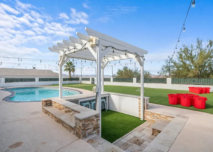 2 Mi To Havasu: Group Oasis W/ Views + Games Holiday home *