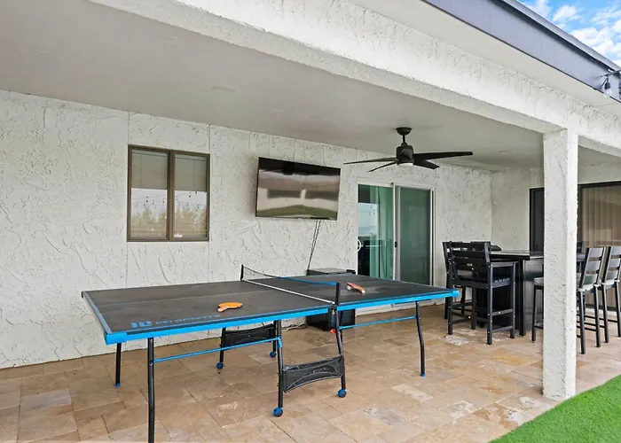 2 Mi To Havasu: Group Oasis W/ Views + Games Holiday home