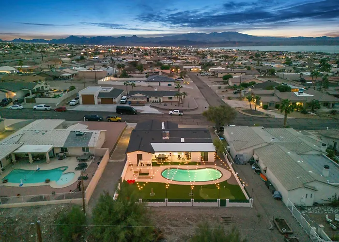 2 Mi To Havasu: Group Oasis W/ Views + Games Holiday home Lake Havasu City